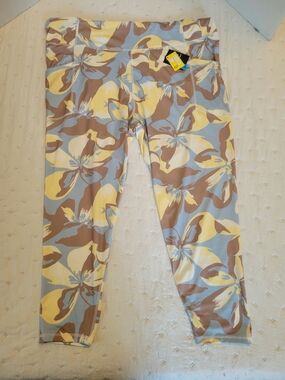 Floral Activewear Leggings in Pale Blue, Yellow & Taupe
